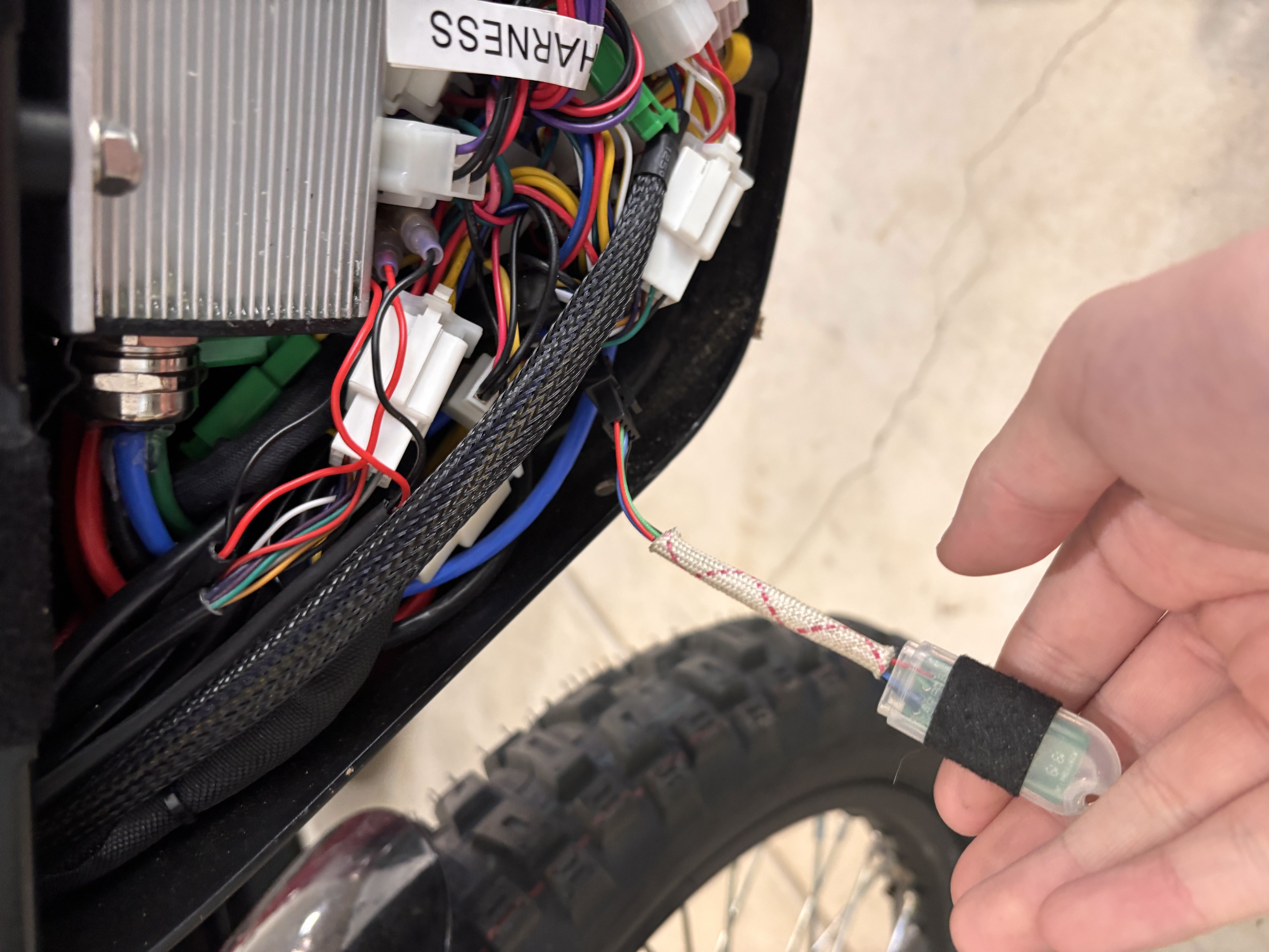 Internal wiring with dongle connection
